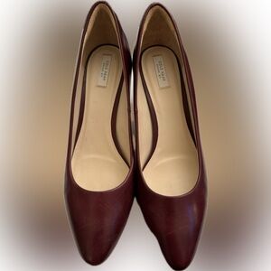 Cole Haan heels with Nike Air - Size 10 - Wine/Maroon color - Like Brand New
